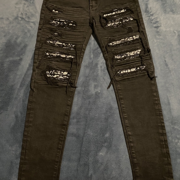 AMIRI Black Distressed Slim/Skinny Jeans - Picture 1 of 5